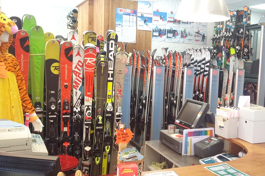 Ski rental La Toussuire Intersport